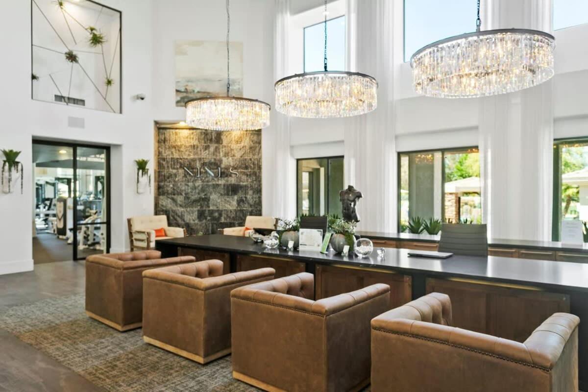 2br Cozysuites At Kierland Commons With Pool #10 *