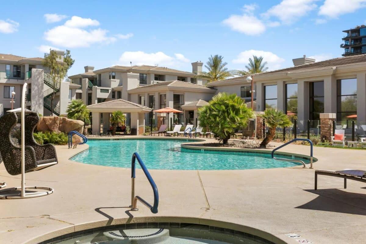 2br Cozysuites At Kierland Commons With Pool #10 Scottsdale