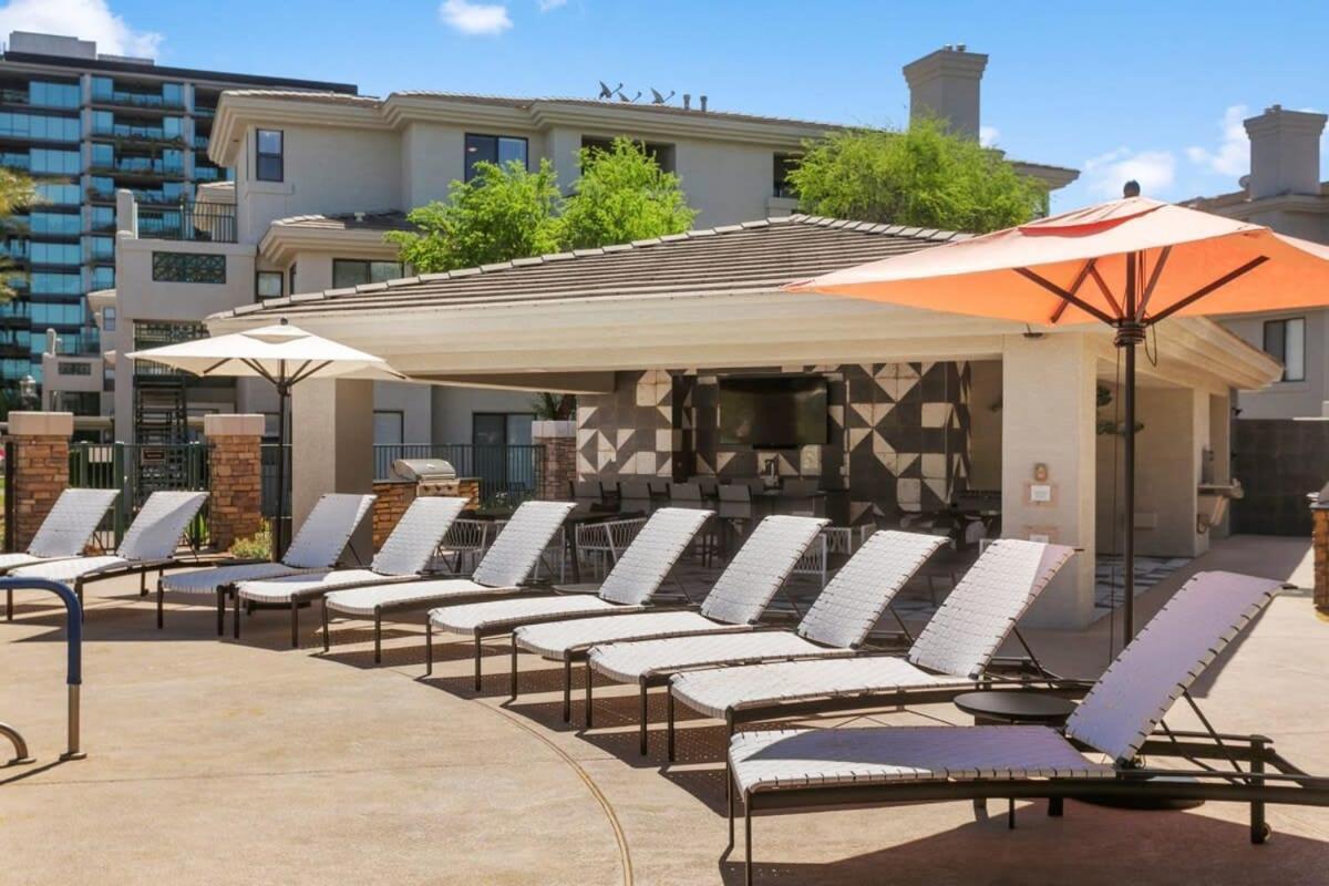Apartment 2br Cozysuites At Kierland Commons With Pool #10