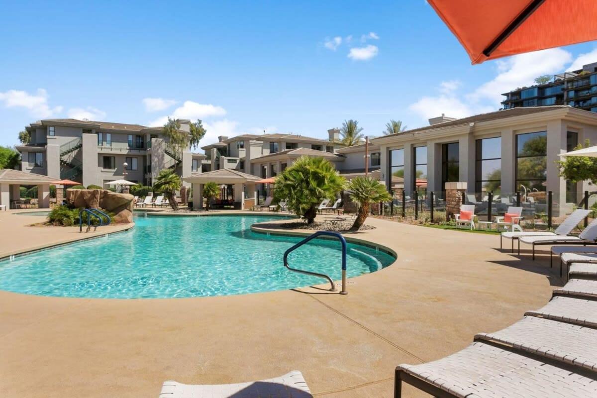Apartment 2br Cozysuites At Kierland Commons With Pool #10 Scottsdale