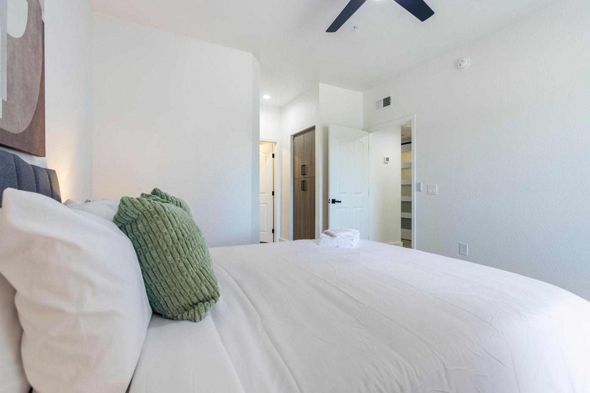 2br Cozysuites At Kierland Commons With Pool #10 Apartment Scottsdale